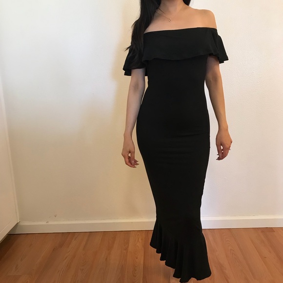 •RESTOCKED• Penelope Off The Shoulder Ruffle Dress - Picture 7 of 7